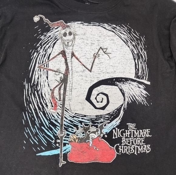 Disney Tim Burton's The Nightmare Before Christmas Large Black Crop Top NWT - Picture 2 of 9